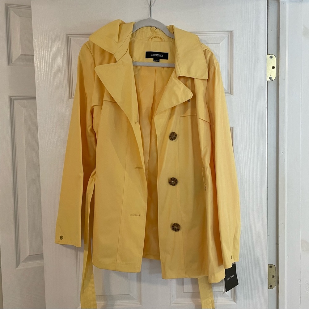 NWT! Designer Yellow Rain Coat Ellen Tracy - Water Repellent Size XL